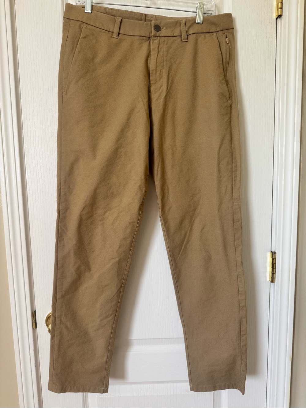 Lululemon Commission Slim Pant Men’s Size 34 Khaki Tan Chino Stretch 31” Inseam